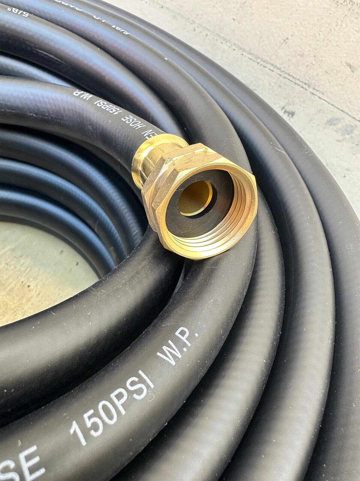 100 ft x 5/8" Black Rubber Garden Hose Q84605