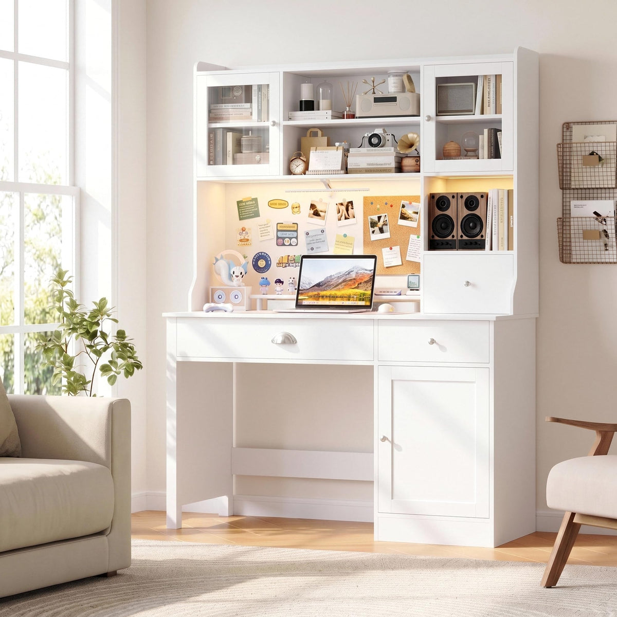 Computer Desk with Hutch and Power Outlet T798